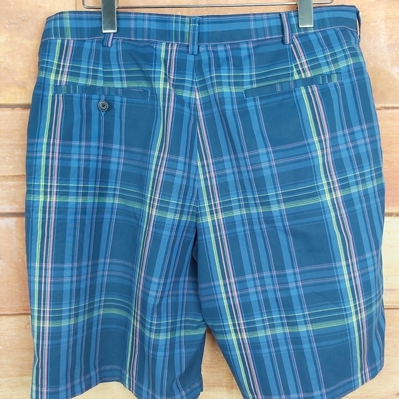 𝅺🍄3/50$🍄 PGA TOUR Pro Series golf plaid shorts size 36 - Picture 3 of 5